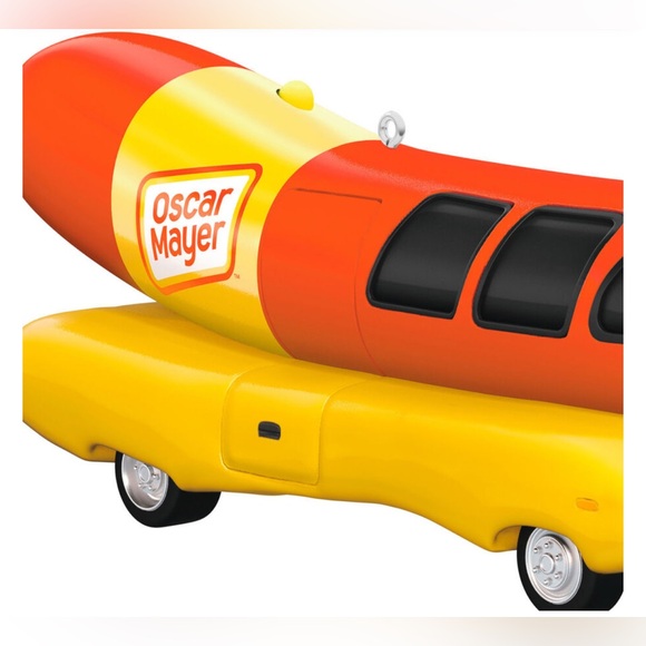 🌭HALLMARK OSCAR MAYER “ THE WIENERMOBILE MUSICAL ORNAMENT “
- NWT - Picture 6 of 9